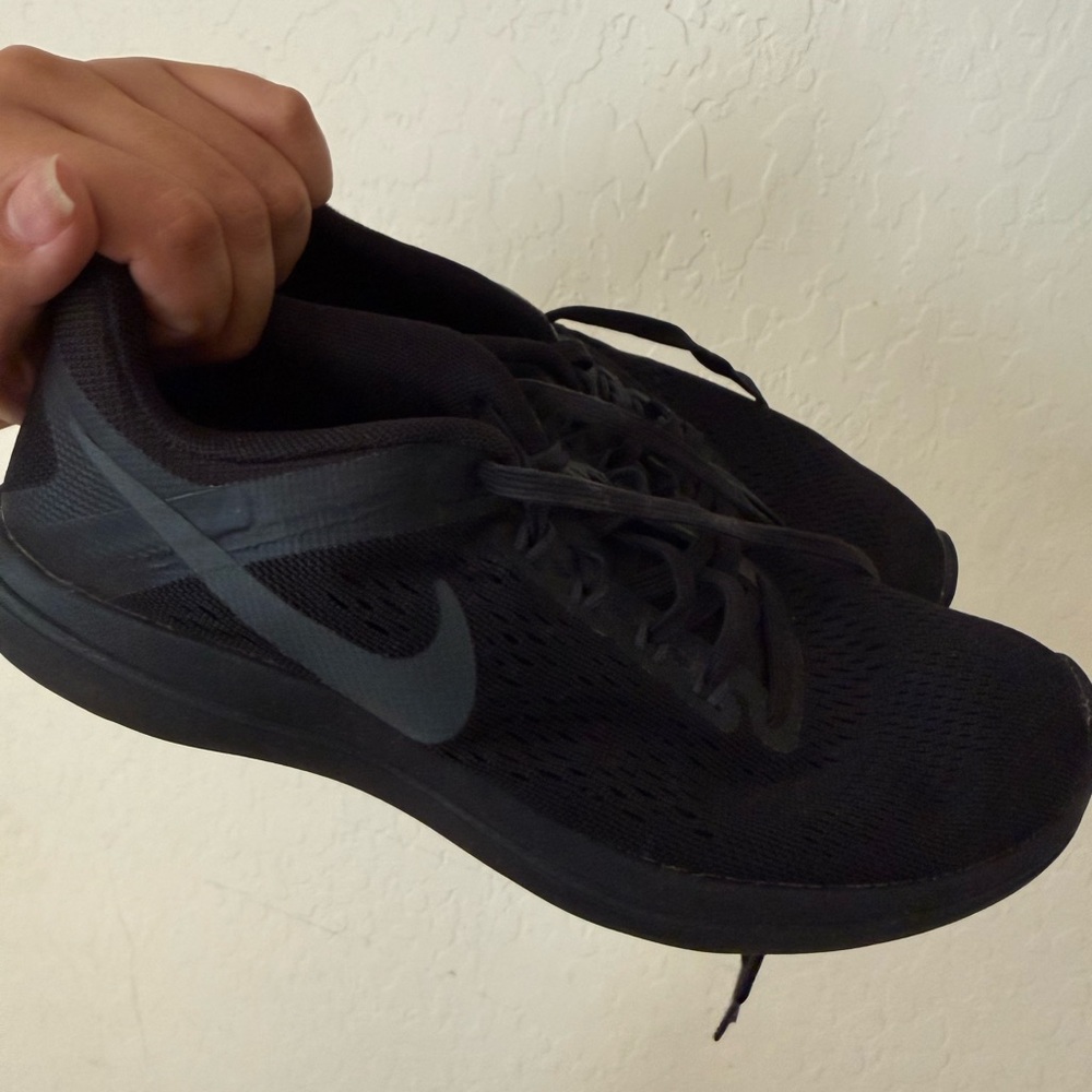 Nike Black Athletic Sneakers